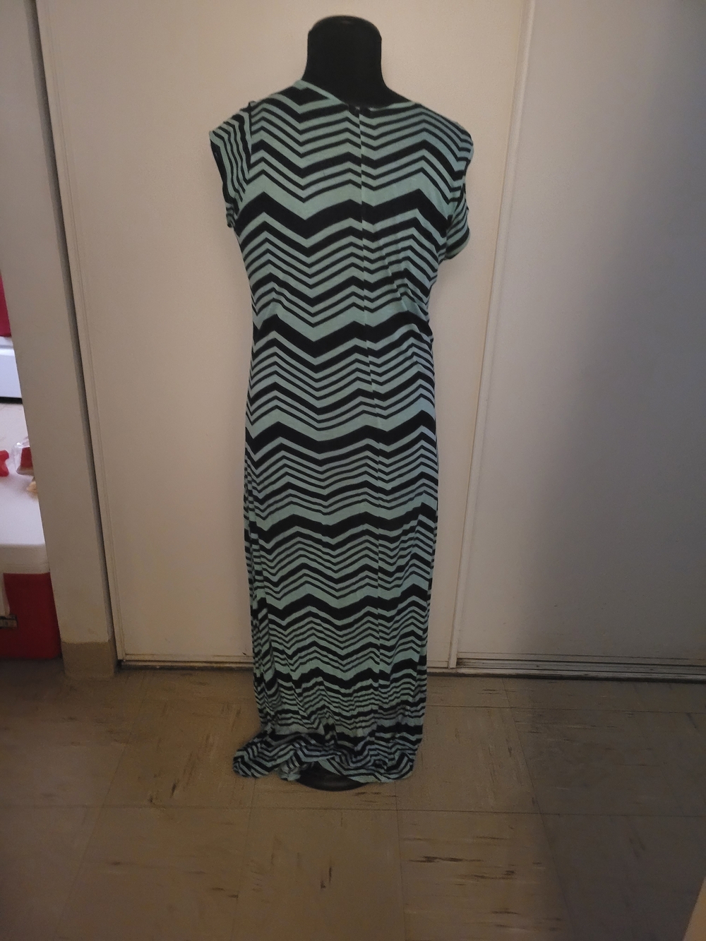 Sleeveless Chevron Maxi Dress in Mint and Black